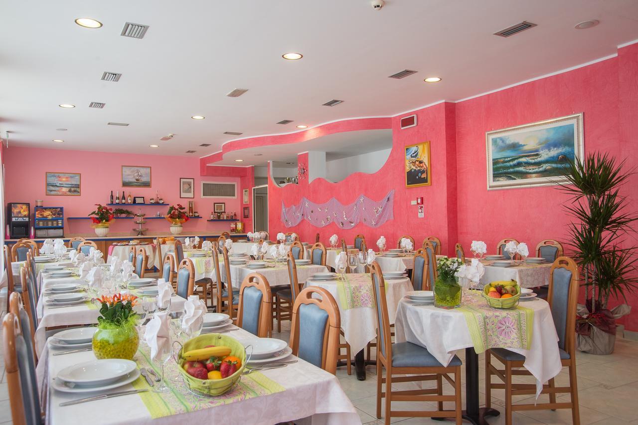 Hotel Tivoli Misano Adriatico Εξωτερικό φωτογραφία
